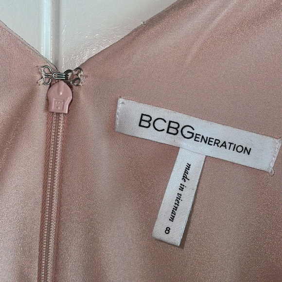 BCBGENERATION pale pink, sleeveless romper size 8 - Picture 3 of 4